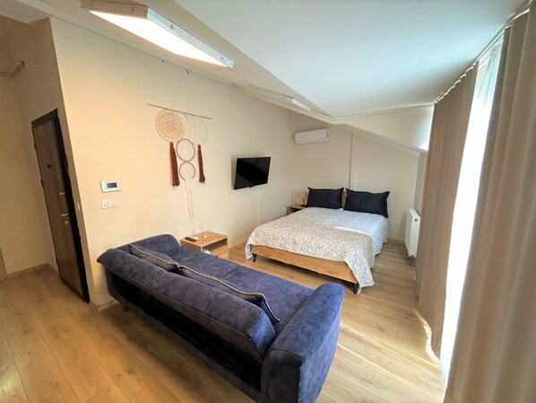 City Loft, City View