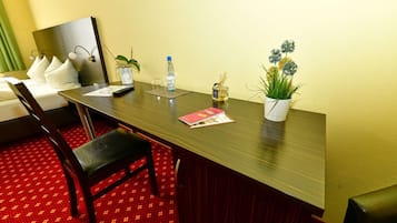 1 chambre, bureau, Wi-Fi, draps fournis