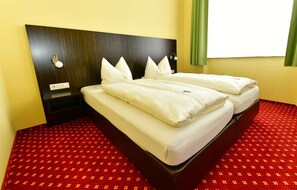 1 Schlafzimmer, Schreibtisch, WLAN, Bettwäsche