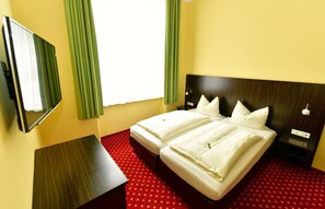 1 bedroom, desk, WiFi, bed sheets - Pension Katharinenschule (Eisenach)