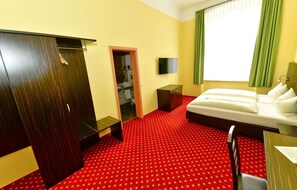 1 chambre, bureau, Wi-Fi, draps fournis