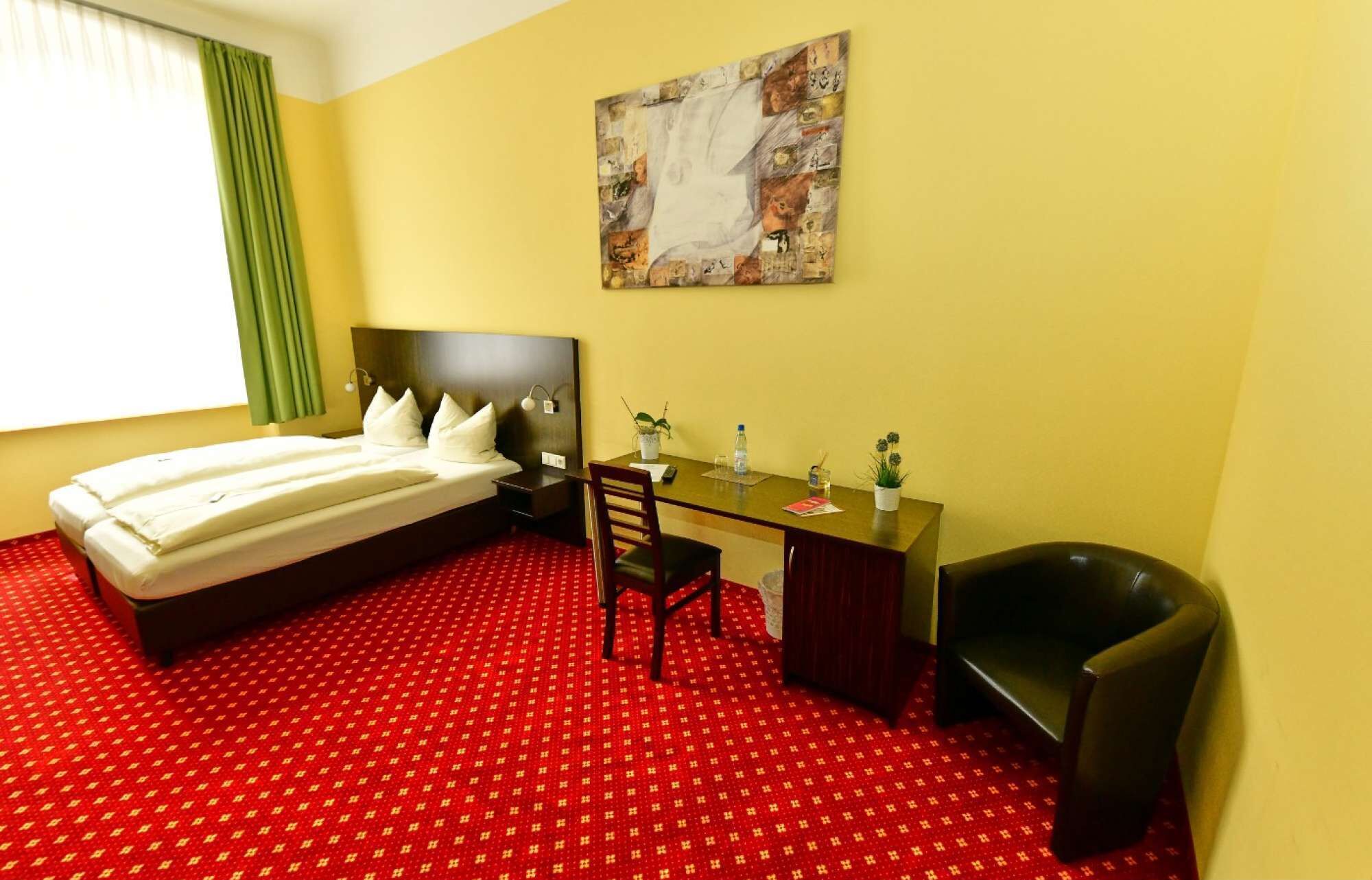 1 chambre, bureau, Wi-Fi, draps fournis