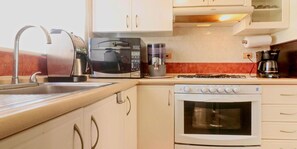 Family House, Pool View | Private kitchen