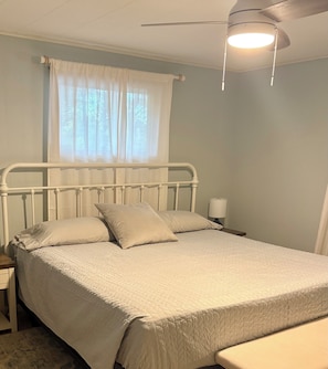 2 Schlafzimmer, Bügeleisen/Bügelbrett, kostenloses WLAN, Bettwäsche