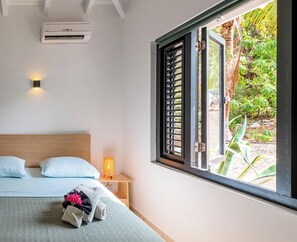 3 bedrooms, travel crib, free WiFi, bed sheets