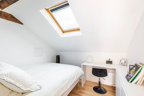 1 Schlafzimmer, Schreibtisch, Bügeleisen/Bügelbrett, Internetzugang