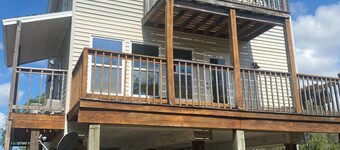 Charming Punta Gorda Treehouse vacation Villa overlooking Beautiful lake