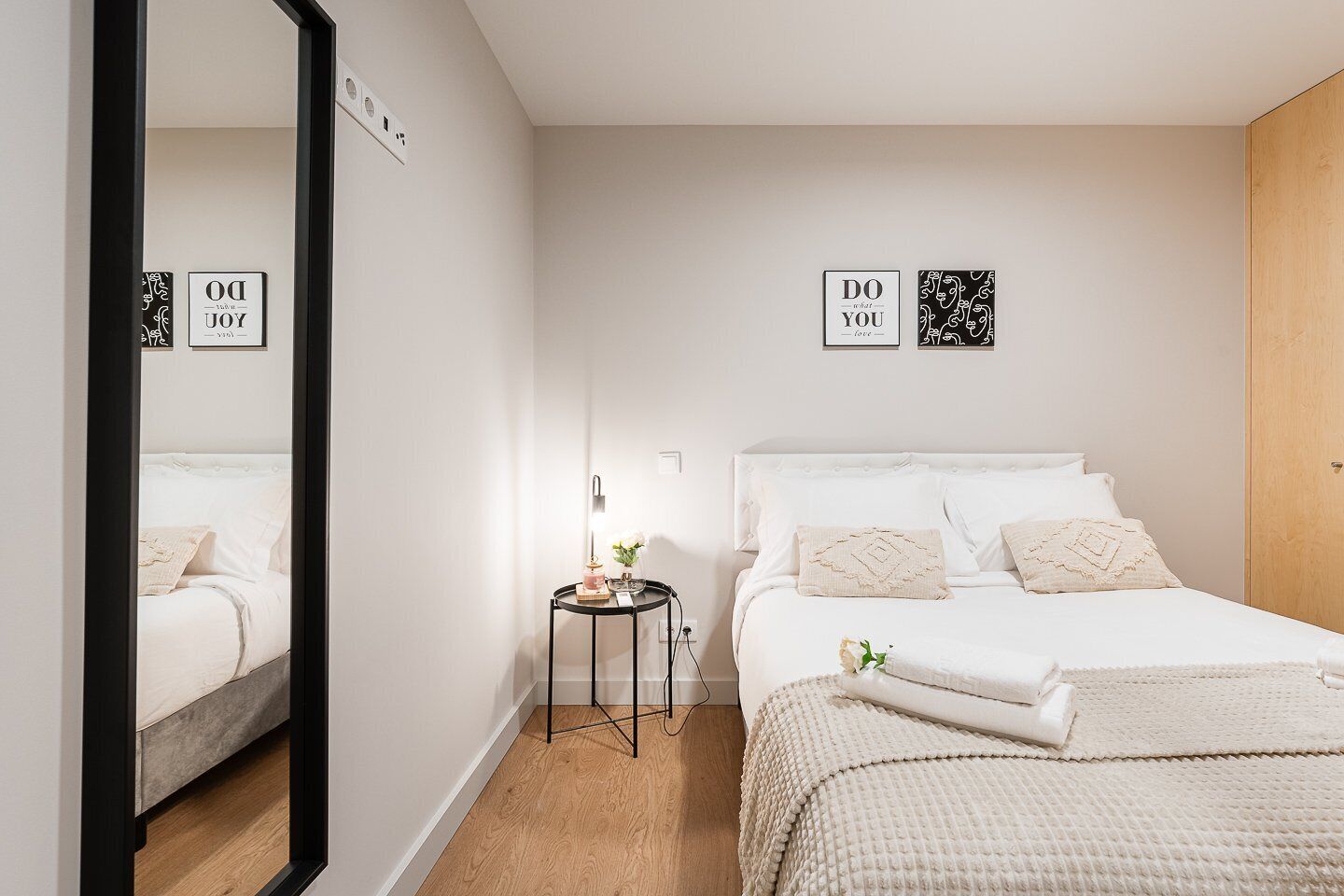 1 室のベッドルーム、アイロン / アイロン台、インターネット、ベッドシーツ