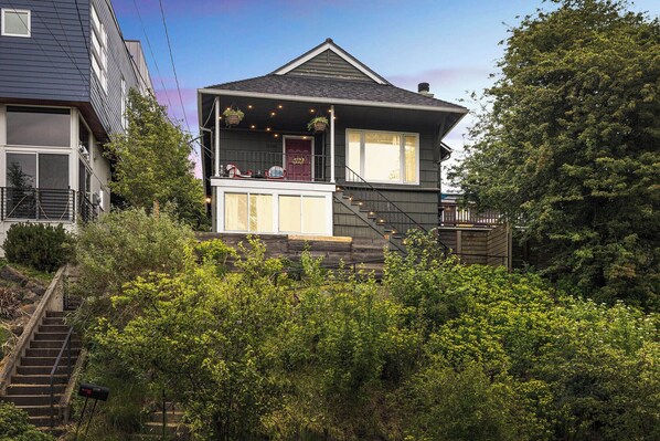 Exterior - Marceron City Lake House - Mins to Downtown! (Seattle)