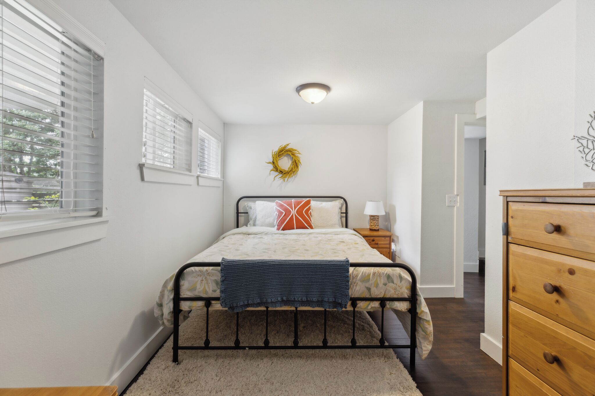 1 bedroom, iron/ironing board, travel crib, WiFi