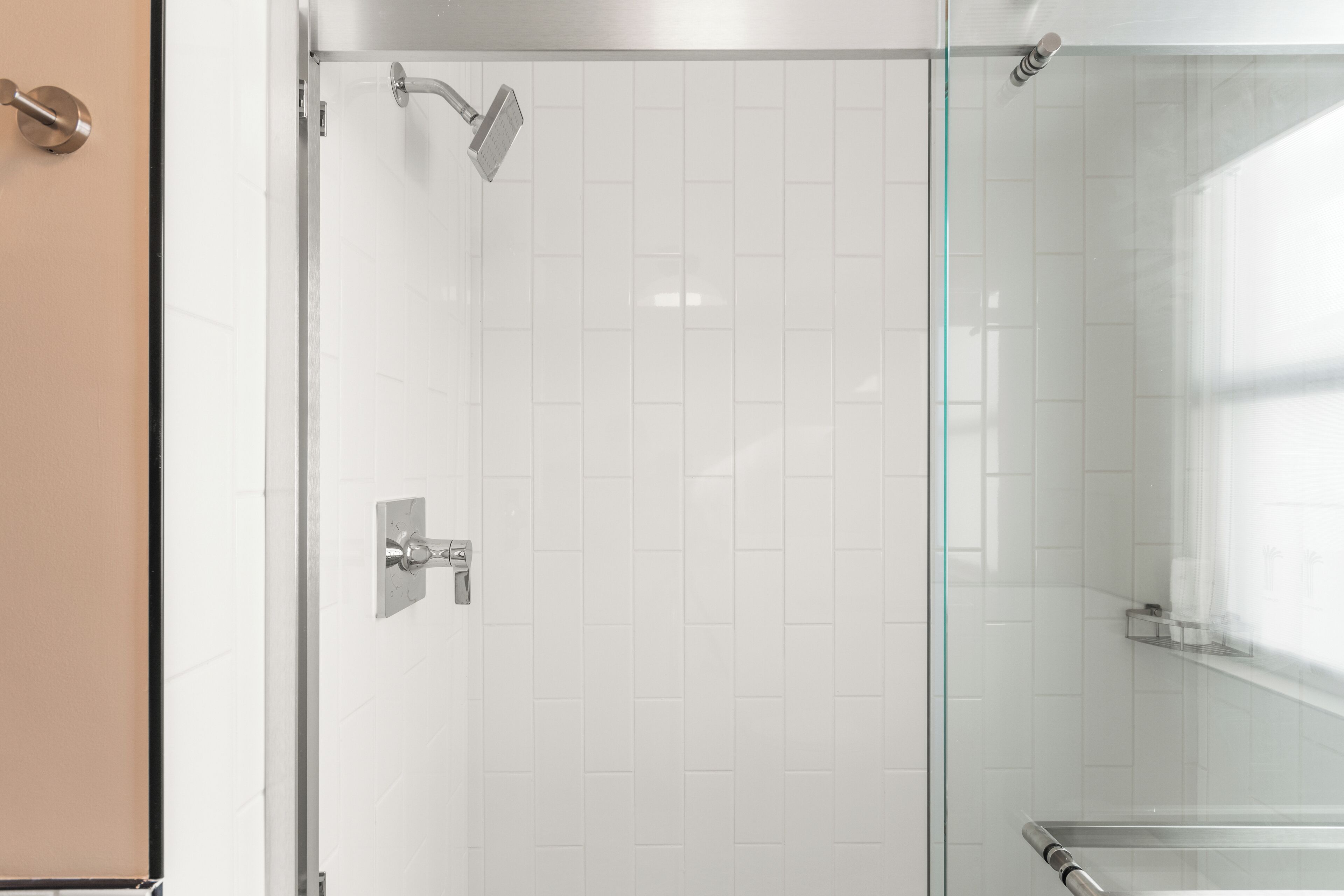Premier Room, 1 King Bed | Bathroom