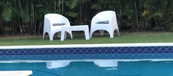 Villa Jeff & Jyps, 2 bedrooms, swimming-pool, 2 min from the beach