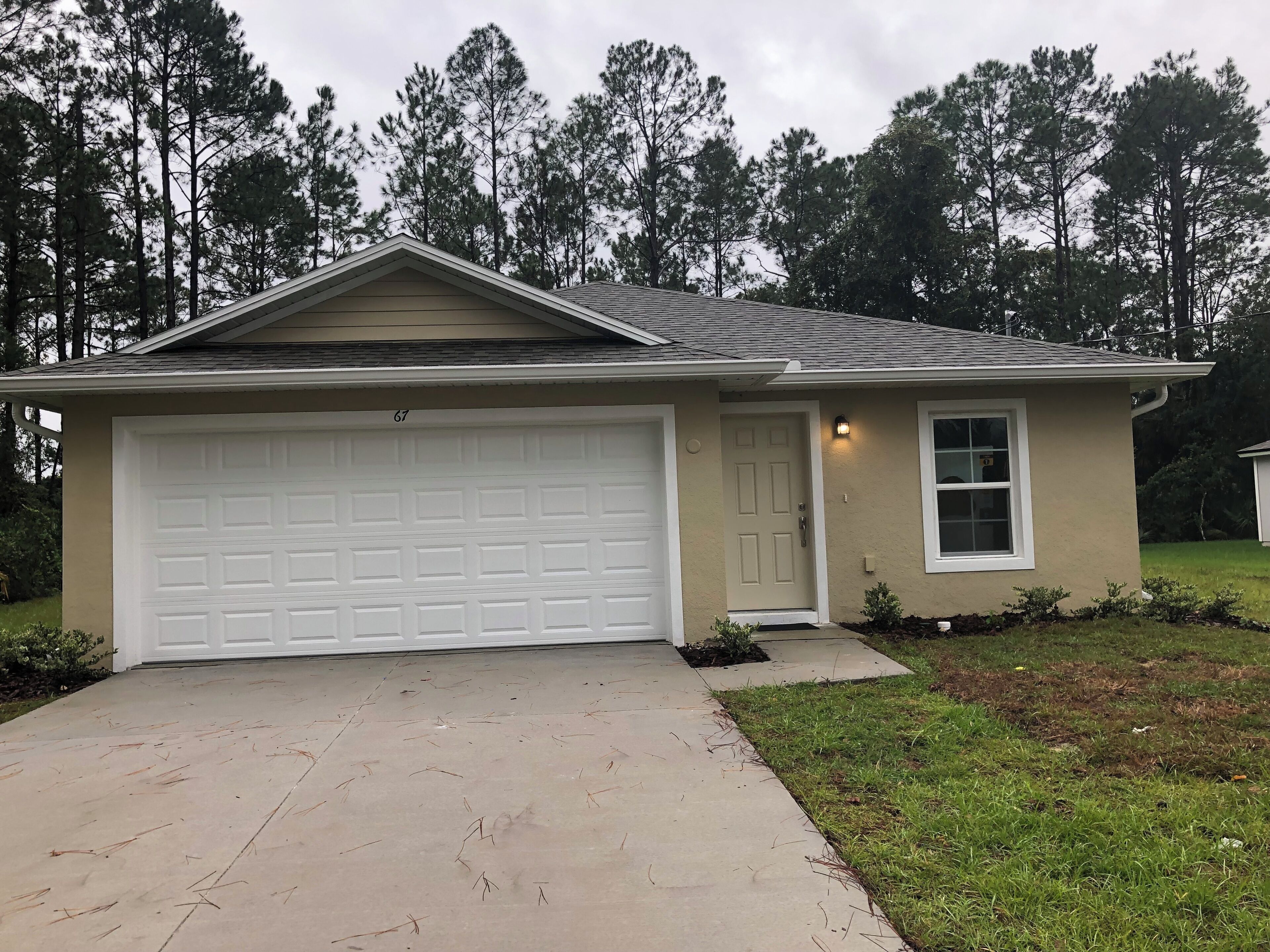 Spacious 4-bedroom house with WiFi, AC in enjoyable Palm Coast