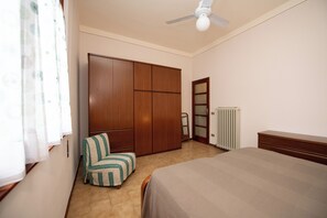 2 habitaciones, tabla de planchar con plancha y wifi gratis