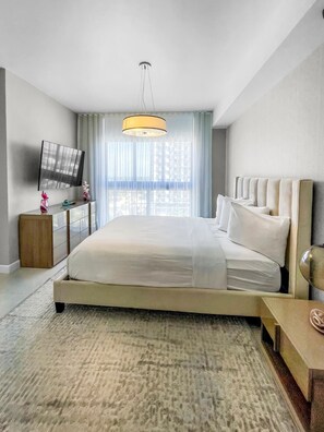 2 bedrooms, internet, bed sheets