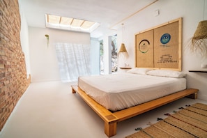 3 bedrooms, iron/ironing board, free WiFi