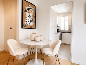 Dining - L'appartement Edouard (Boulogne-Billancourt)