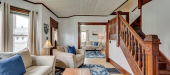 Spacious, family friendly 5-bedroom home in Pittsburg village with trail access.