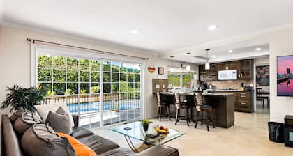 Fun-Filled Family Vacay Home! 15 min to Disney!