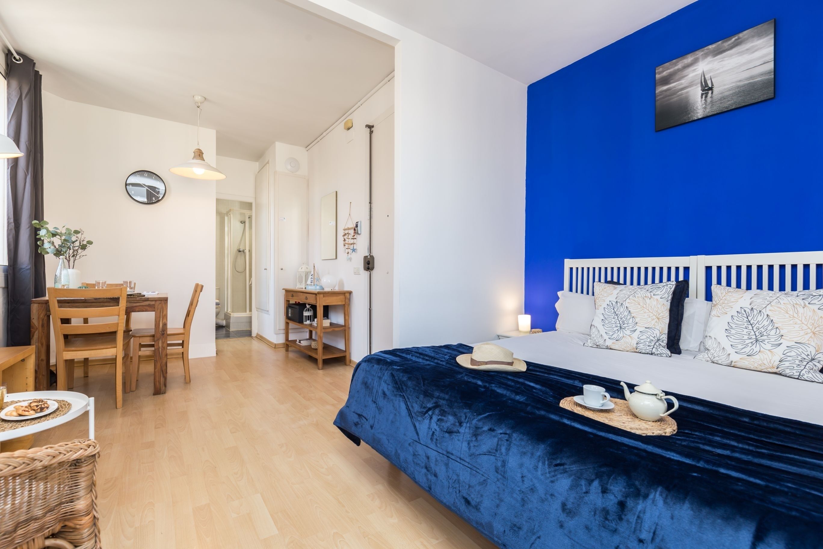 1 室のベッドルーム、アイロン / アイロン台、WiFi (無料)、ベッドシーツ