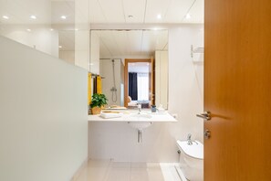 Hair dryer, towels
