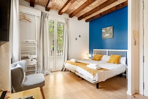1 bedroom, iron/ironing board, free WiFi, bed sheets - BARCELONETA BEACH STUDIO P2 (Barcelona)