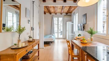 1 sovrum, strykjÀrn/strykbrÀda, gratis wi-fi och sÀngklÀder