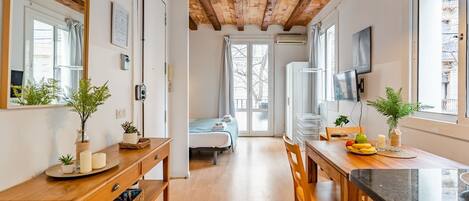 1 chambre, fer et planche à repasser, Wi-Fi gratuit, draps fournis