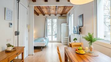 1 sovrum, strykjÀrn/strykbrÀda, gratis wi-fi och sÀngklÀder