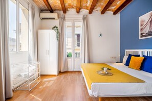 1 bedroom, iron/ironing board, free WiFi, bed sheets - BARCELONETA BEACH STUDIO 32 (Barcelona)