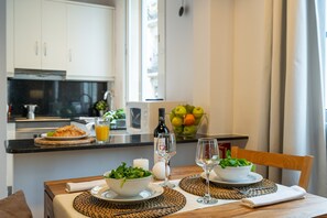 Dining - BARCELONETA BEACH STUDIO 22 (Barcelona)