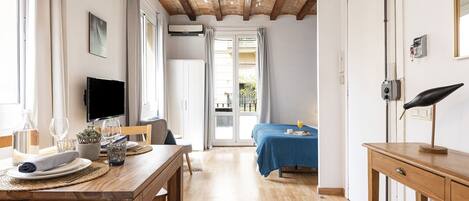 1 chambre, fer et planche à repasser, Wi-Fi gratuit, draps fournis
