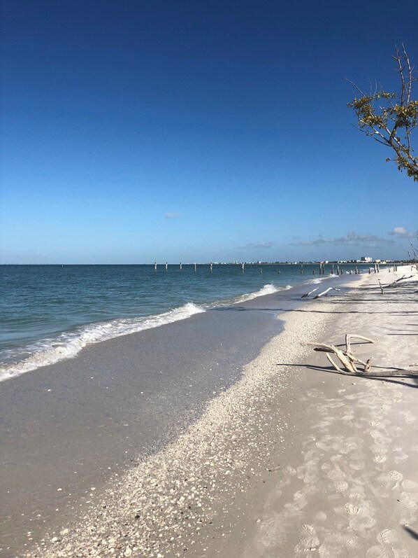 Liegestühle, Strandtücher