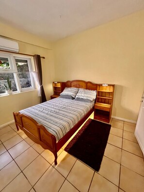 2 bedrooms, iron/ironing board, WiFi, bed sheets - Deja View is located in Canaries and offers loving sunset  (Anse La Raye)