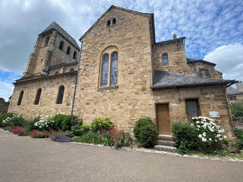 New VIMENET( Aveyron) between aubrac and lévézou apartment in small village