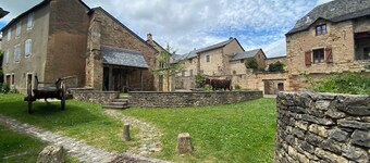 New VIMENET( Aveyron) between aubrac and lévézou apartment in small village