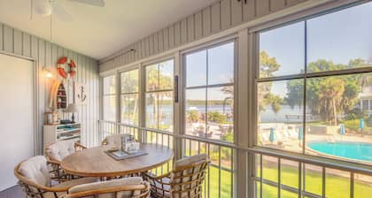 Pool Access & Lanai: Riverfront Welaka Condo!