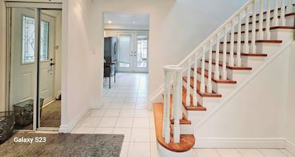 Beautiful Room in central North York Centre next subway station and free parking