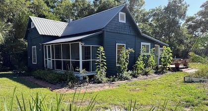 Old Florida Fishing Cottage on the Forgotten Coast