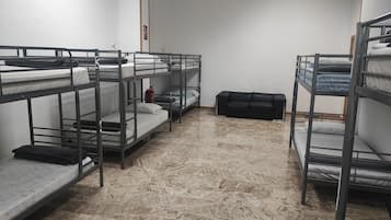 Basic Shared Dormitory Bed 1 | Lydisolering, gratis Wi-Fi