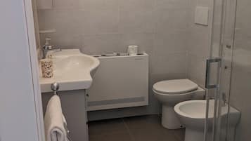 Håndklæder, Sæbe, Toiletpapir