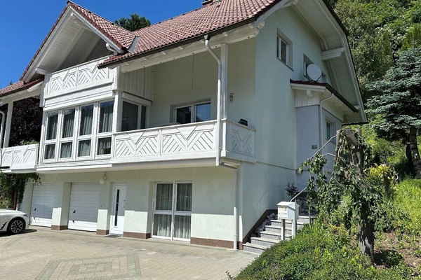 Haus mit Ferienwohnung