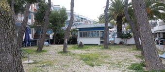 Seaside Apartment - 100 m from the beach with possibility of private parking space