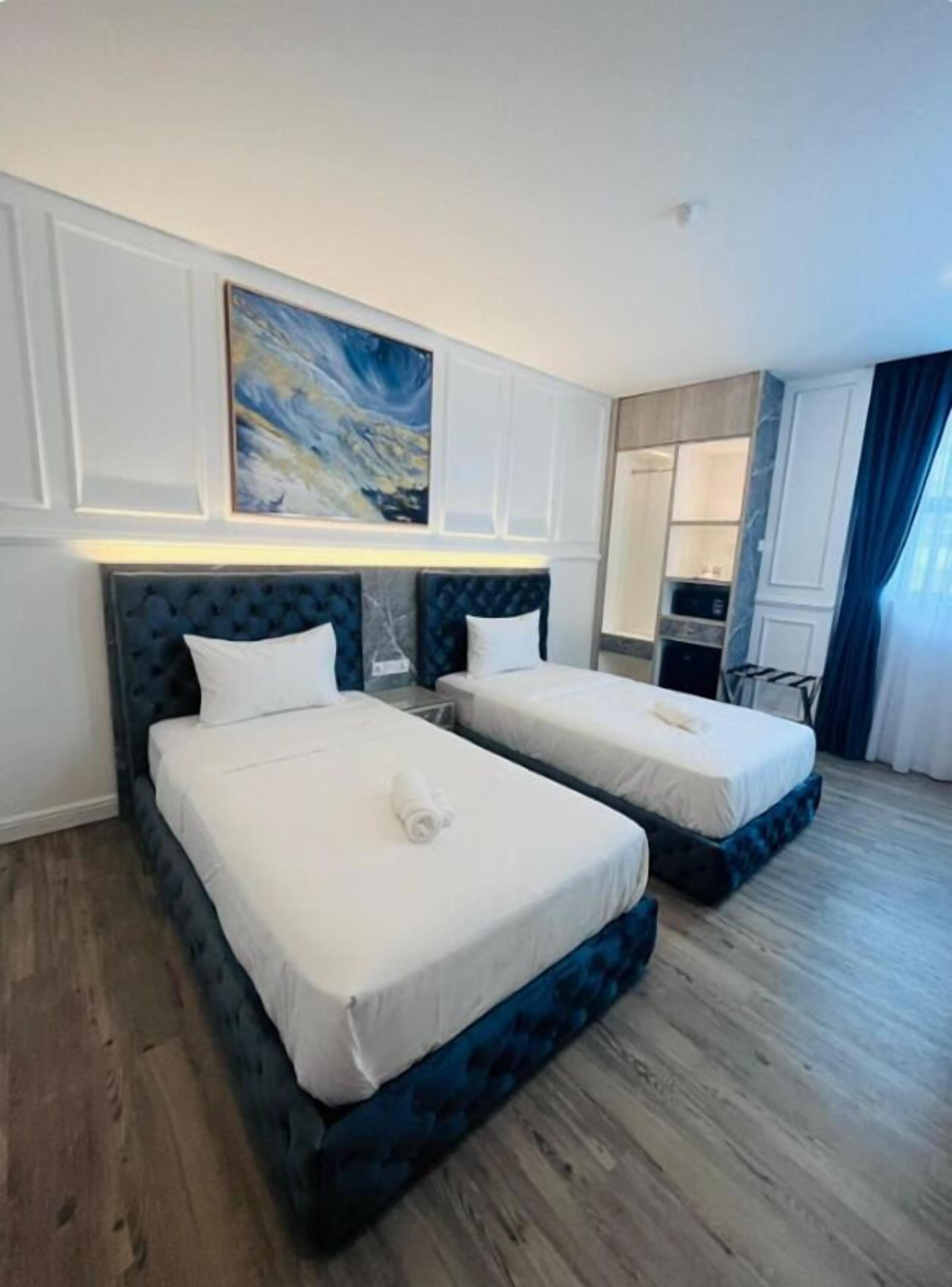 Deluxe Double or Twin Room | Premium bedding, down comforters, minibar, in-room safe