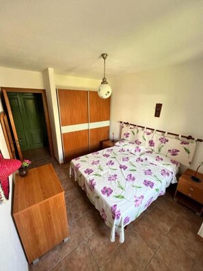 2 makuuhuonetta, vuodevaatteet