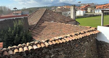 Cozy retreat in typical TrÁs-os- Montes house in SAlselas Village at ´CASA MÃE'