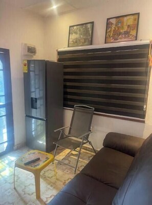 Interior - Enjoy your moment with us
(Accra)