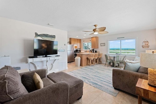 Steps to Flagler Beach! Cozy 1-BR Oceanfront Retreat Dog-Friendly