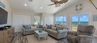 Steps from Flagler Beach! 2-BR Condo, Pet-Friendly w/Balcony