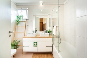 淋浴設備、風筒、提供毛巾、番梘